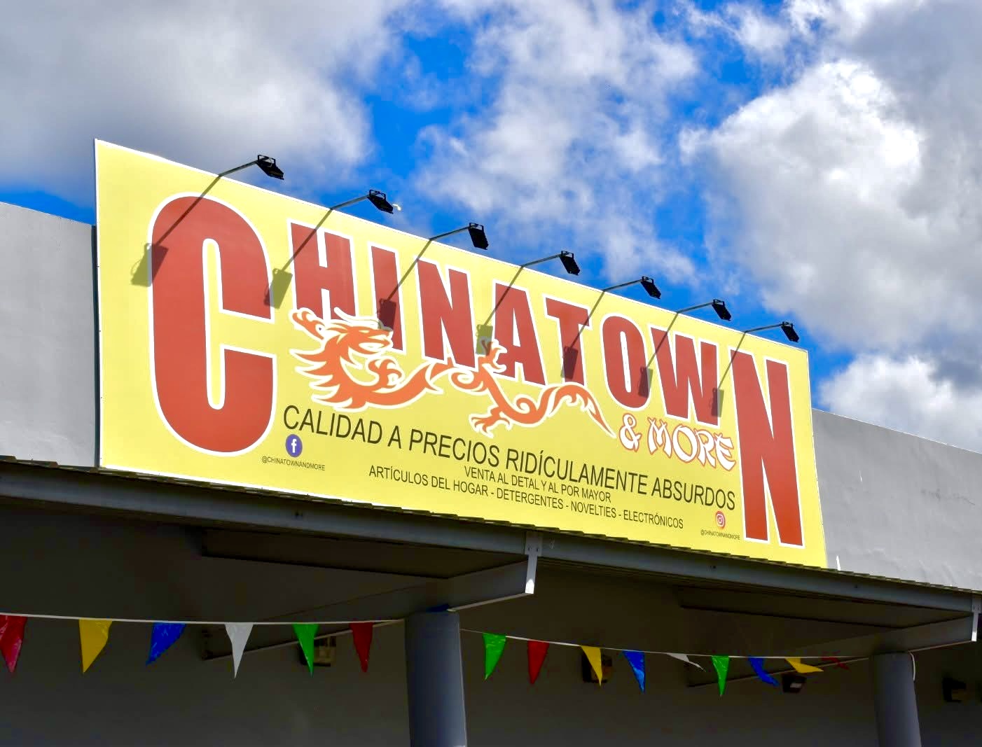 Rótulo de tienda ChinaTown & More